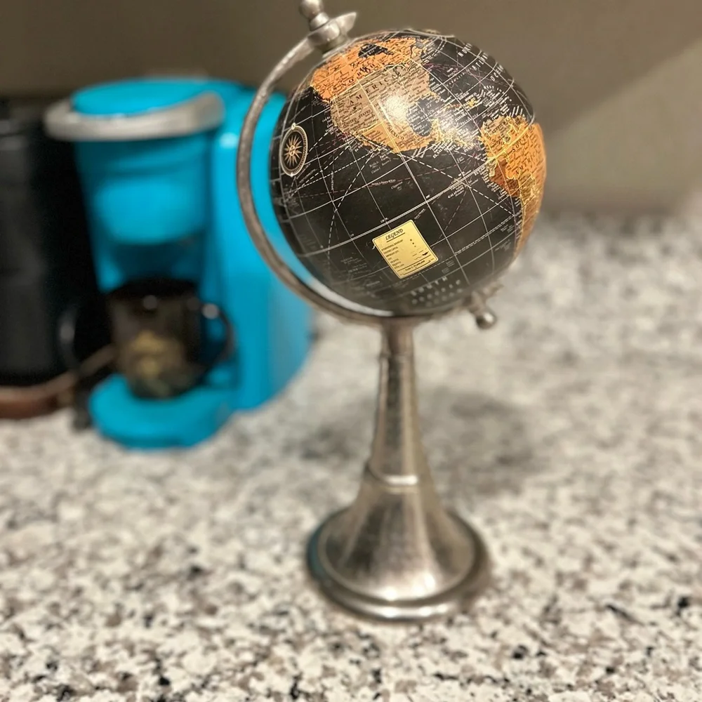 Vintage, spinning globe